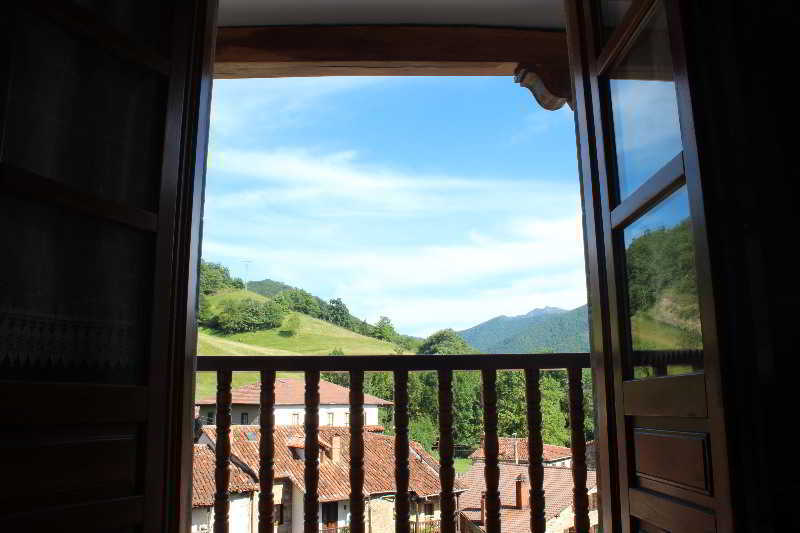 Sobrevilla Pensión 4*